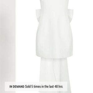 Elegant White Sleeveless Dress